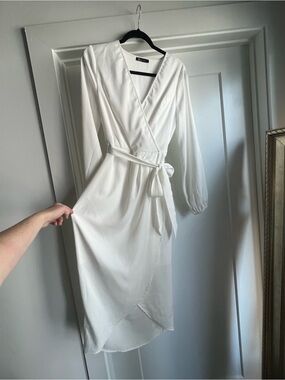 Elegant White Wrap Midi Dress with Tie Waist